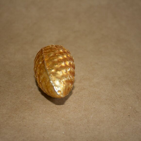 pin cone - Picture 3 of 3